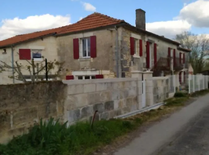 Bed and Breakfast Privative Dans Ferme Renovee A 7mn De Perigueux Champcevinel